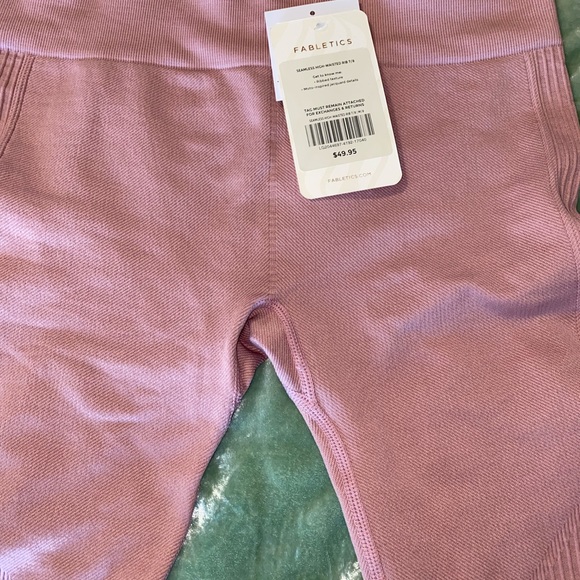 Fabletics seamless ribbed workout set! Top L pants M - Picture 2 of 6